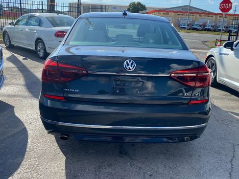Used 2017 Volkswagen Passat 1.8T R-Line image 5