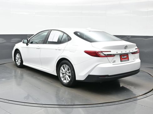 Used 2025 Toyota Camry LE w/ Convenience Package AWD/4WD image 4