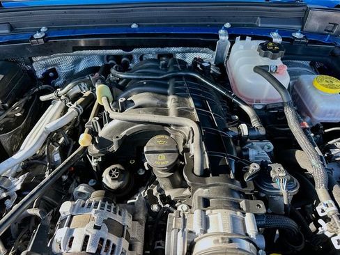 Used 2024 Jeep Wrangler Sport S image 29