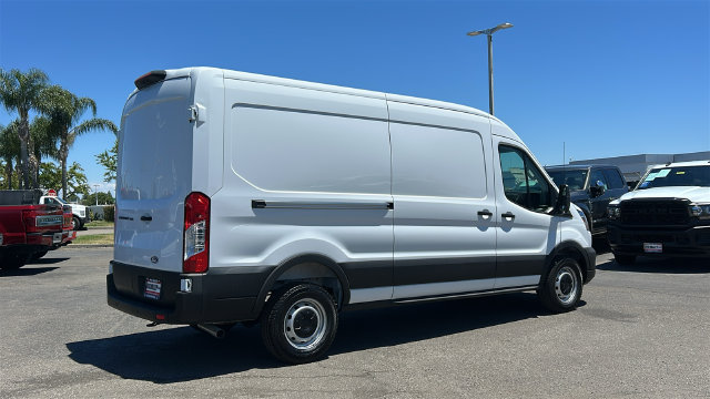 New 2026 Ford Transit 250 148 Medium Roof w/ Load Area Protection Package RWD image 3