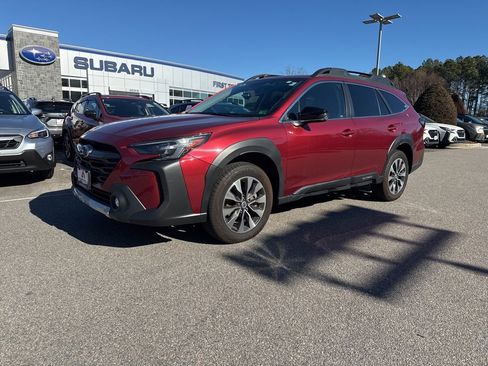 Used 2025 Subaru Outback Limited image 2