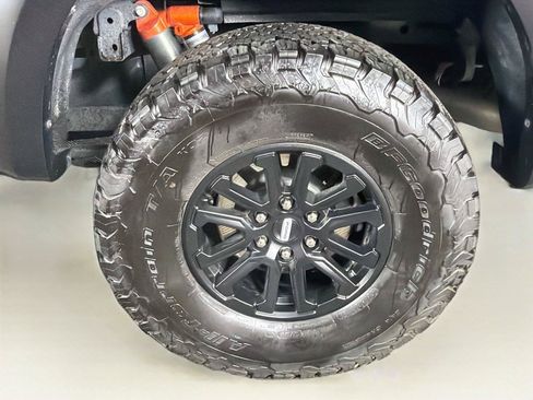 Used 2025 Ford F150 Raptor AWD/4WD image 36