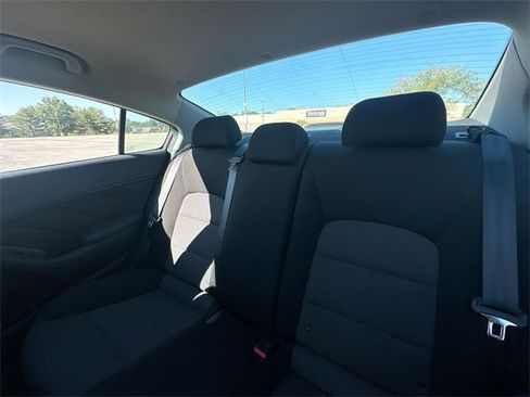Used 2017 Kia Forte LX image 43