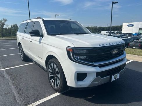 Used 2025 Ford Expedition Max Platinum w/ Driver's Package AWD/4WD image 22