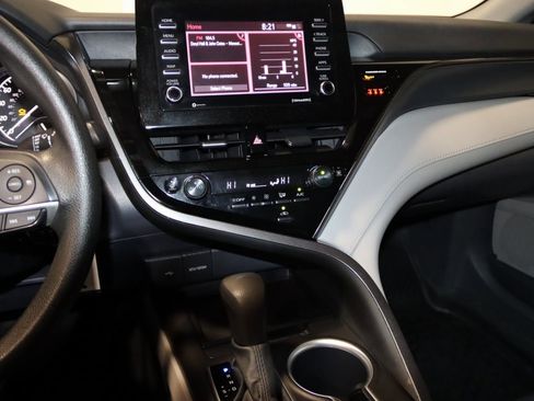 Used 2023 Toyota Camry LE image 42