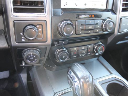 Used 2016 Ford F150 XLT w/ Equipment Group 302A Luxury image 17