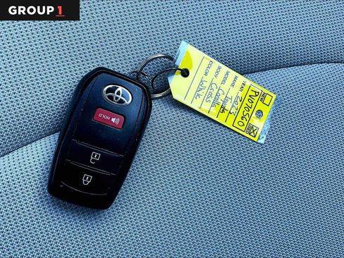 Used 2023 Toyota Corolla Cross LE w/ Moonroof Package image 15