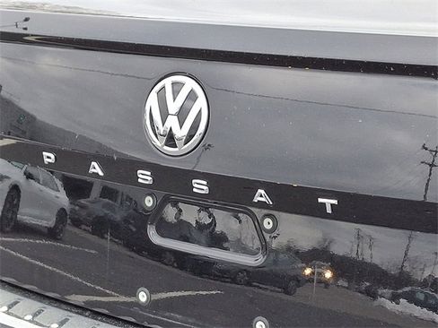 Used 2022 Volkswagen Passat 2.0T SE image 30