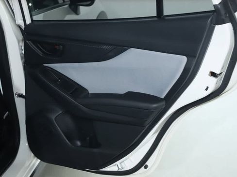 Used 2022 Subaru Crosstrek 2.0i Premium w/ Moonroof Package image 32