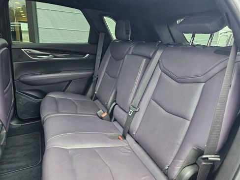 Used 2018 Cadillac XT5 Luxury image 19