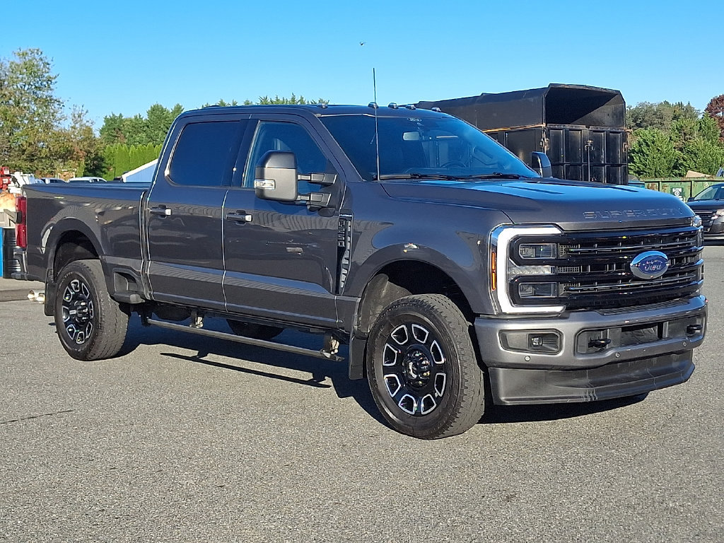 Used 2025 Ford F250 Platinum w/ FX4 Off-Road Package AWD/4WD image 1