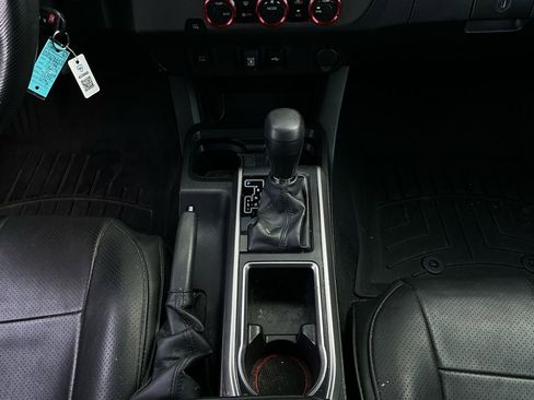 Used 2022 Toyota Tacoma SR5 image 15