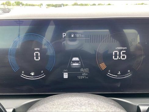 Certified 2025 Hyundai Tucson SE FWD image 20