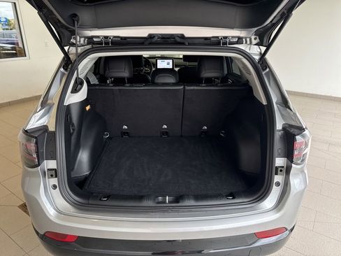 Used 2022 Jeep Compass Limited w/ Elite Group image 16