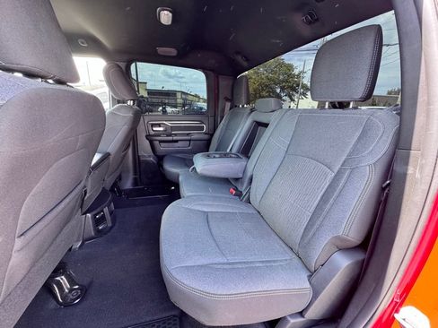 Used 2024 RAM 2500 Big Horn w/ Night Edition AWD/4WD image 18