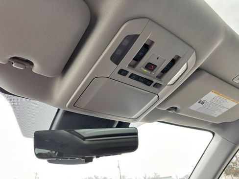 New 2026 Toyota Highlander Platinum image 27