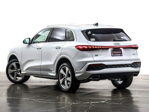 New 2025 Audi Q5 Premium Plus image 12