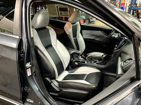 Used 2020 Subaru Crosstrek 2.0i Limited w/ Moonroof Package w/Navigation image 7