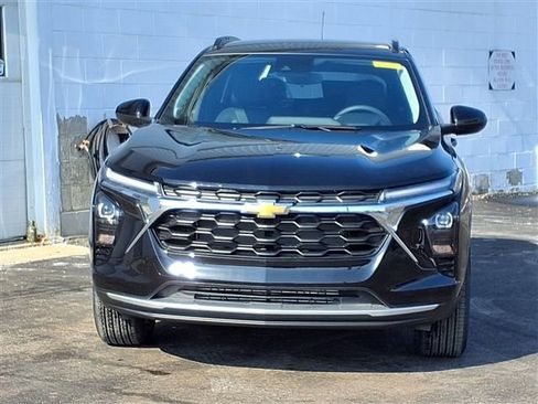New 2026 Chevrolet Trax LT FWD image 8
