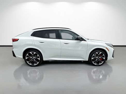 New 2026 BMW X2 xDrive28i w/ Technology Package AWD/4WD image 2