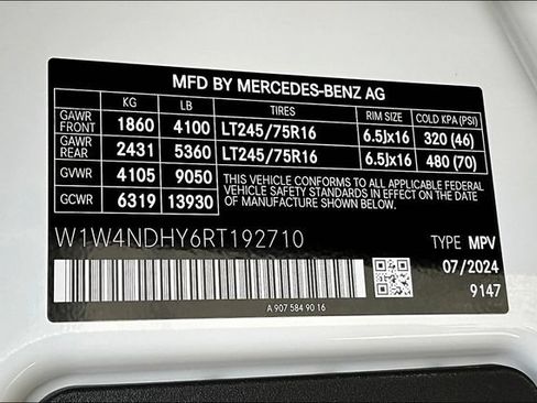 Used 2024 Mercedes-Benz Sprinter 2500 image 16