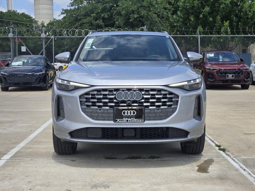 Used 2026 Audi Q5 Premium Plus w/ Premium Plus AWD/4WD image 4