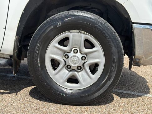 Used 2014 Toyota Tundra SR5 w/ SR5 Upgrade Package RWD image 8