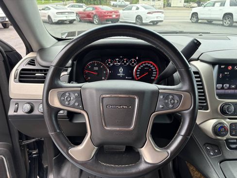 Used 2016 GMC Yukon Denali w/ Open Road Package AWD/4WD image 15