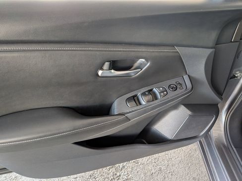 Used 2024 Nissan Sentra SV image 8