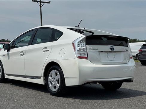 Used 2011 Toyota Prius Three w/ Solar Roof Pkg FWD image 11