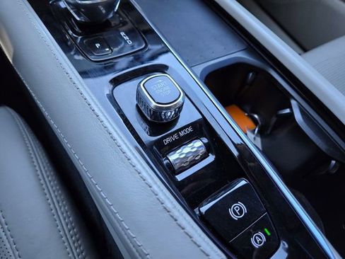 Used 2021 Volvo XC90 T8 Inscription w/ Advanced Package image 22