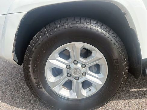 Used 2021 Toyota 4Runner SR5 image 12