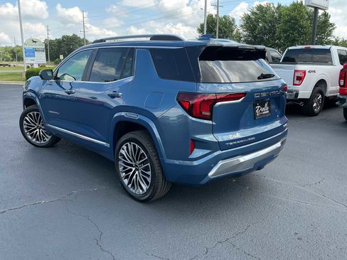 Used 2026 GMC Terrain Denali AWD/4WD image 5