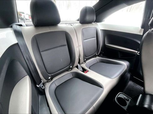 Used 2013 Volkswagen Beetle 2.5 image 14