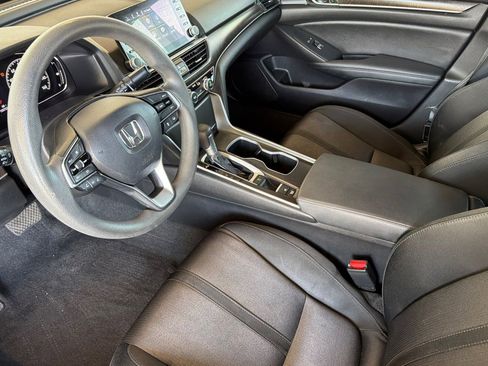 Used 2020 Honda Accord EX image 9