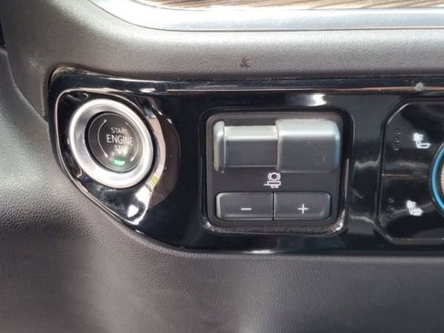 Used 2024 Chevrolet Silverado 2500 LT image 29