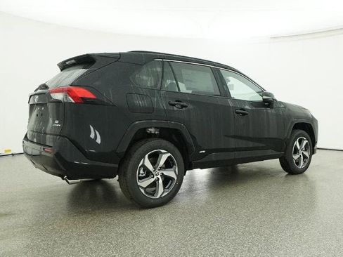 New 2025 Toyota RAV4 SE image 25