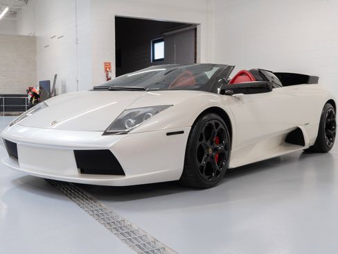 Used 2006 Lamborghini Murcielago Roadster image 5