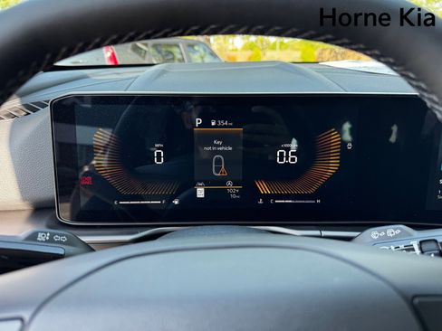 New 2026 Kia Sportage EX w/ EX Panorama Roof Package image 13