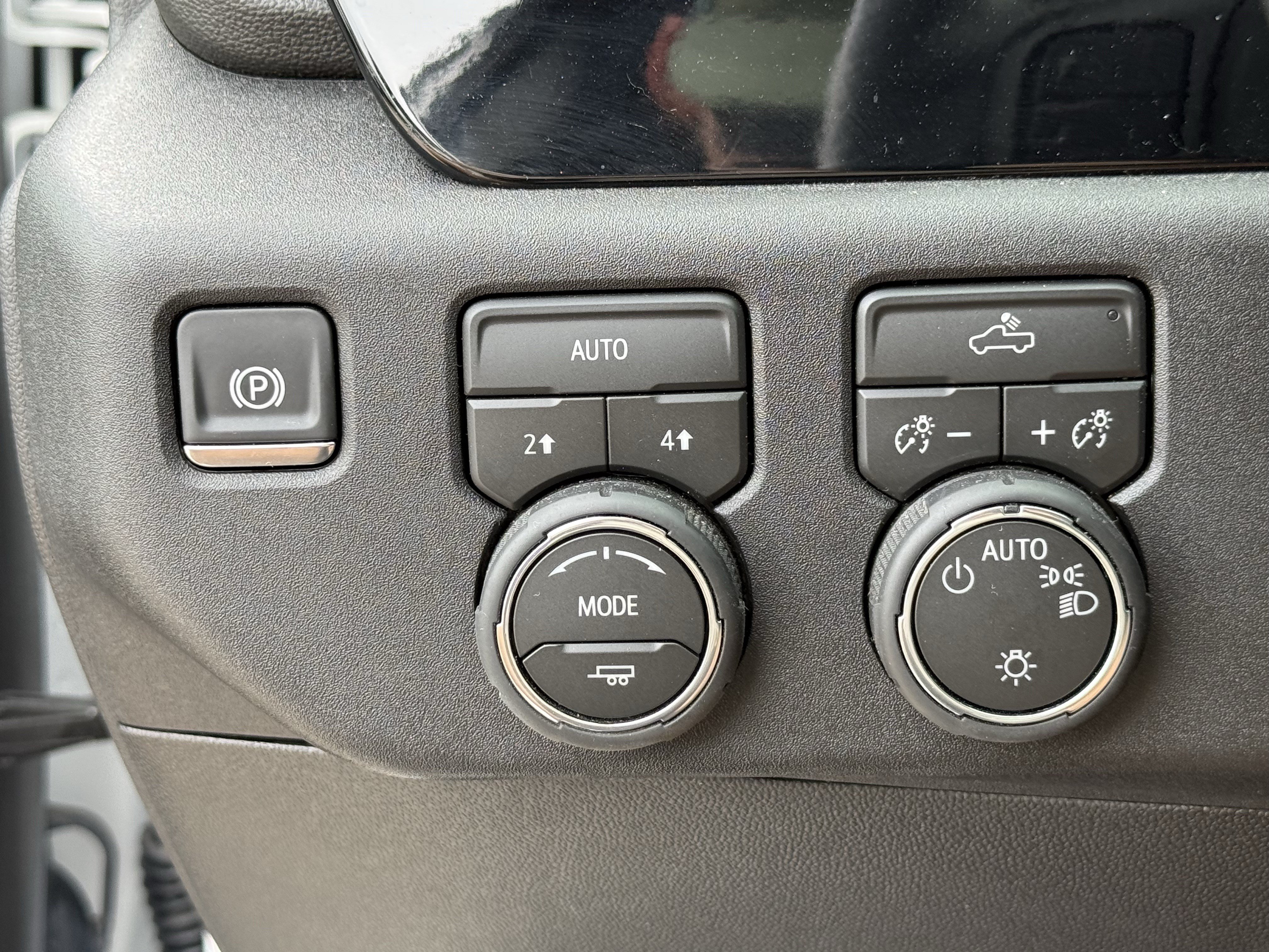 Used 2026 Chevrolet Silverado 1500 LT AWD/4WD image 24