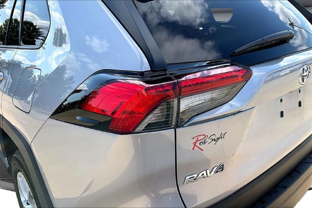 Used 2025 Toyota RAV4 LE AWD/4WD image 23
