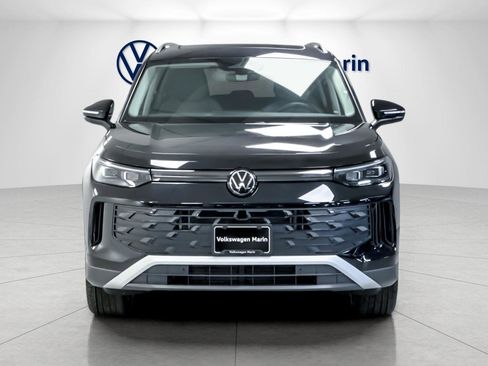 New 2026 Volkswagen Tiguan SE image 8