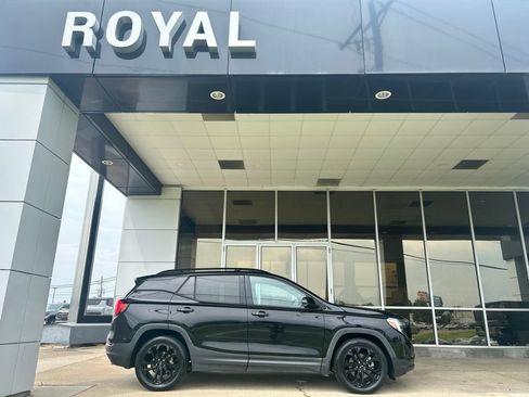 Used 2020 GMC Terrain SLT w/ Preferred Package FWD image 1