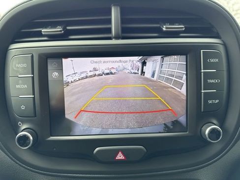 Used 2022 Kia Soul LX w/ Technology Package image 17