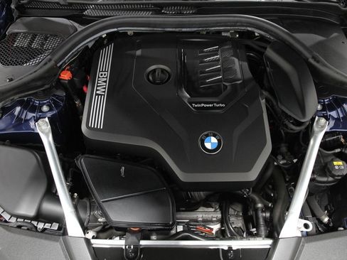 Certified 2022 BMW 530i xDrive w/ Convenience Package image 22