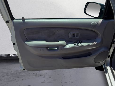Used 2004 Toyota Tacoma 2WD Xtracab w/ Convenience Pkg image 13