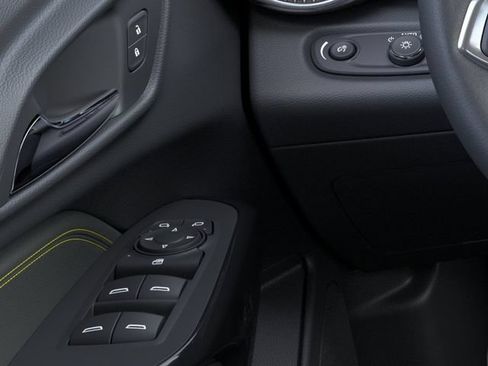 New 2026 Chevrolet Trax ACTIV w/ Sunroof Package FWD image 22