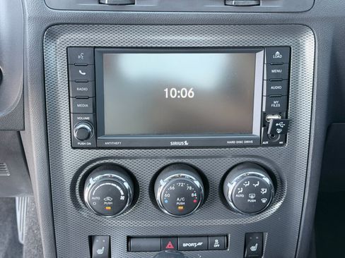 Used 2012 Dodge Challenger R/T RWD image 17