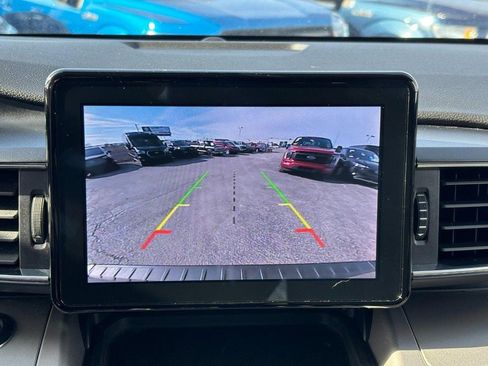 Used 2023 Ford Explorer XLT w/ Equipment Group 202A AWD/4WD image 25