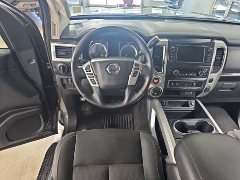 Used 2019 Nissan Titan SV w/ SV Convenience Package AWD/4WD image 19